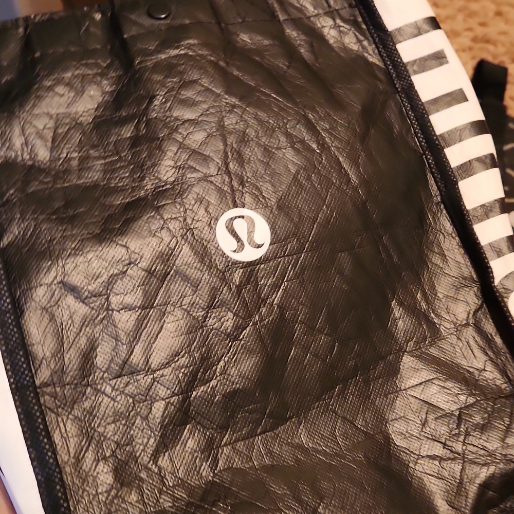 lululemon athletica LOT OF 11 Bags - Picture 9 of 10